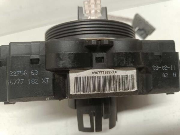 COMMODO CITROEN / PEUGEOT - Vue 3